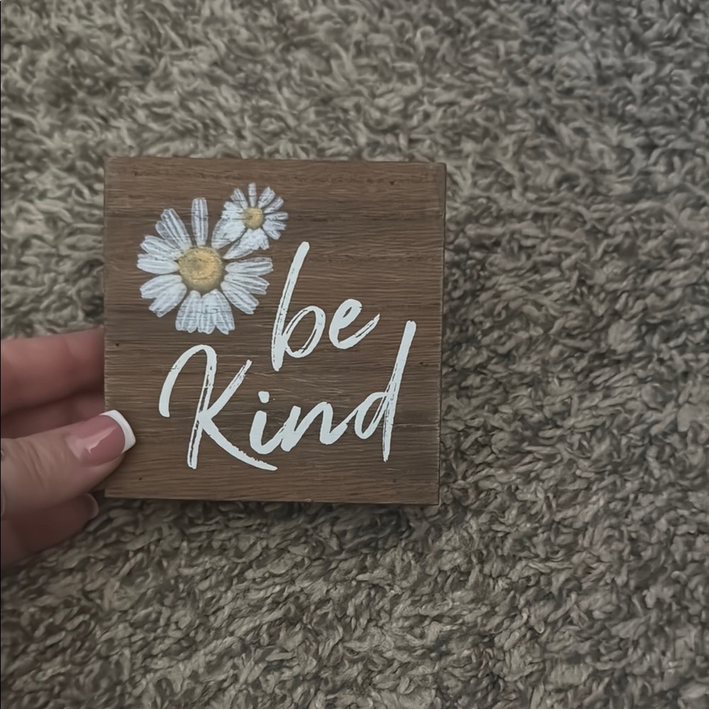 Be Kind Wooden Wall Decor with Daisies